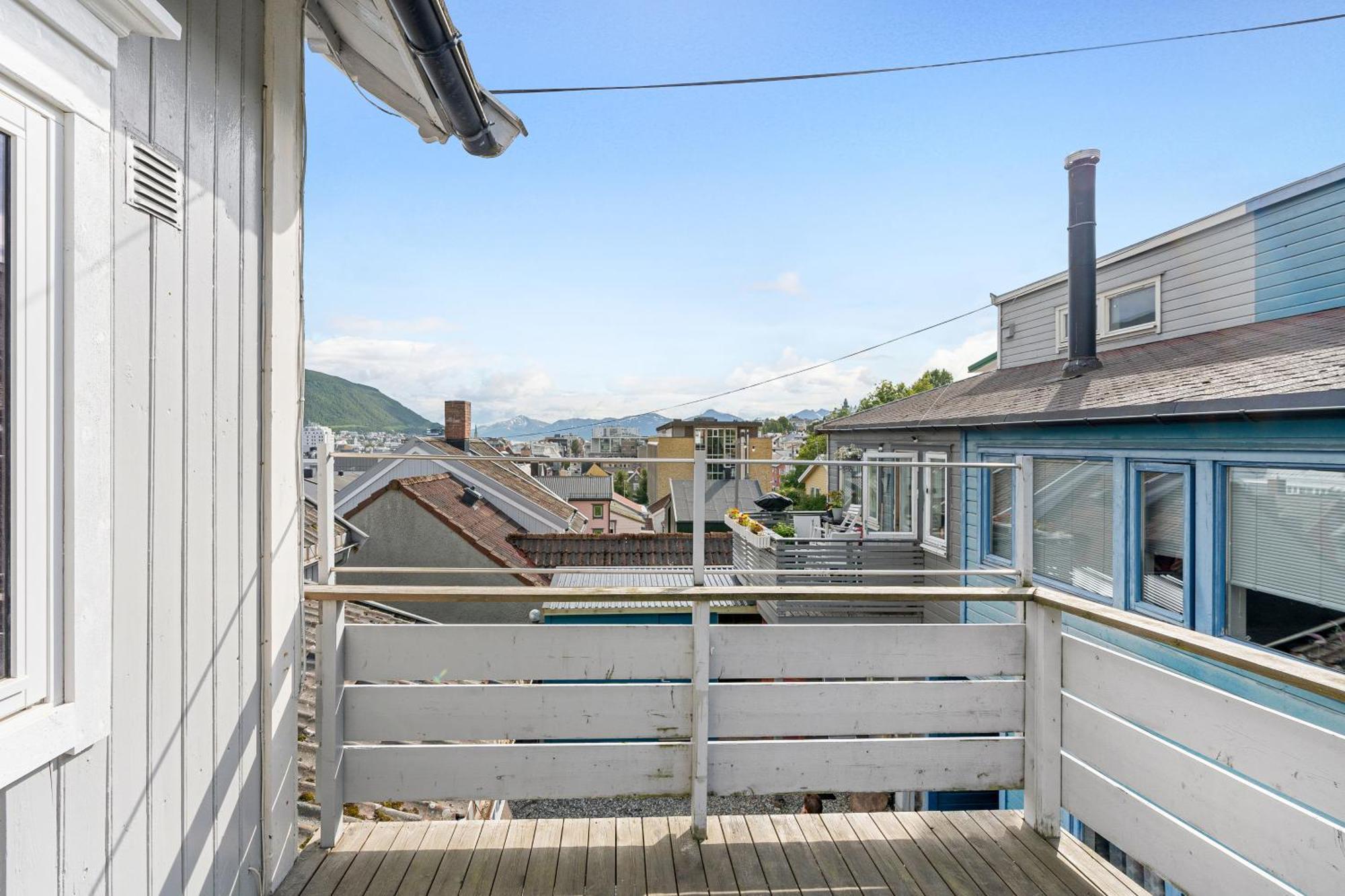 Arctic Homes - Historical Tromso House With View 외부 사진