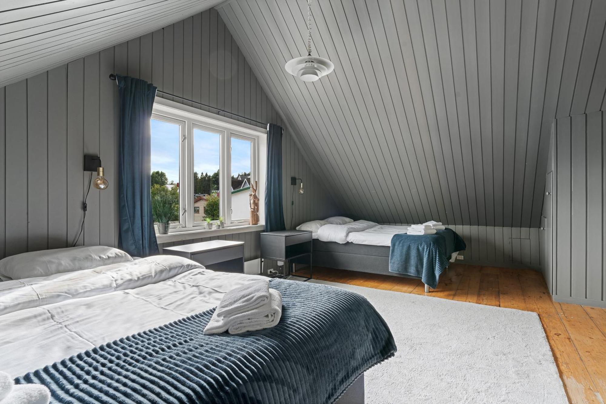 Arctic Homes - Historical Tromso House With View 외부 사진