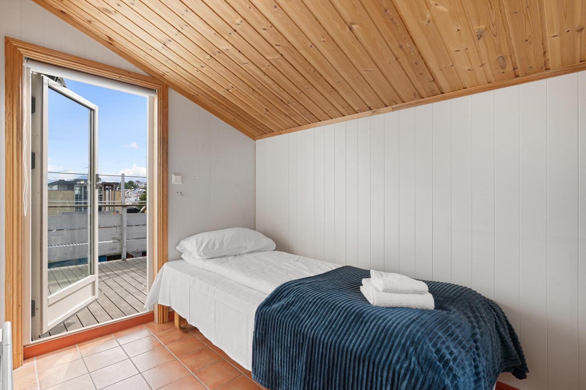 Arctic Homes - Historical Tromso House With View 외부 사진